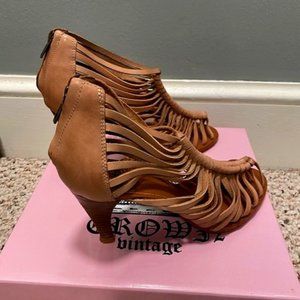 Heeled sandals